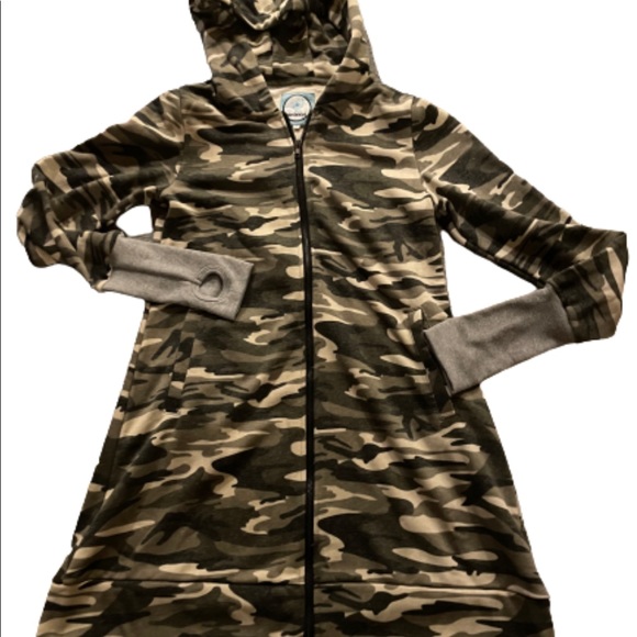 Long Zipper Cozy Camo Hoodie with thumb holes XS - Picture 1 of 6